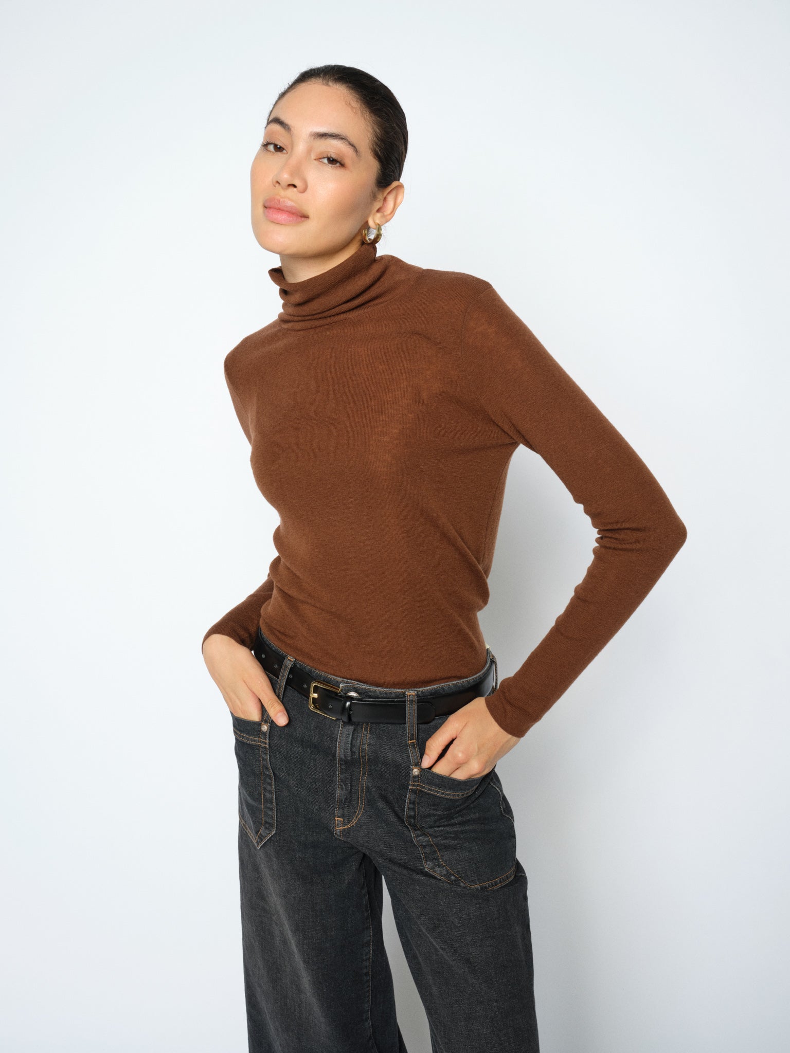Modelshot / Downtown Brown / Detail